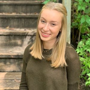 Meet your Posher, Olivia